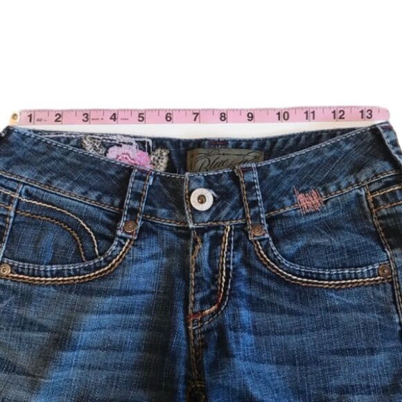 Blue Tattoo Denim Cut-Off Raw Hem Large Flower Brand Patch Shorts Sz 25 - Picture 4 of 12